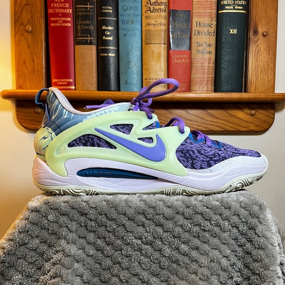 Nike - Kd 15 - Sz 10.5 - Picture 2 of 4